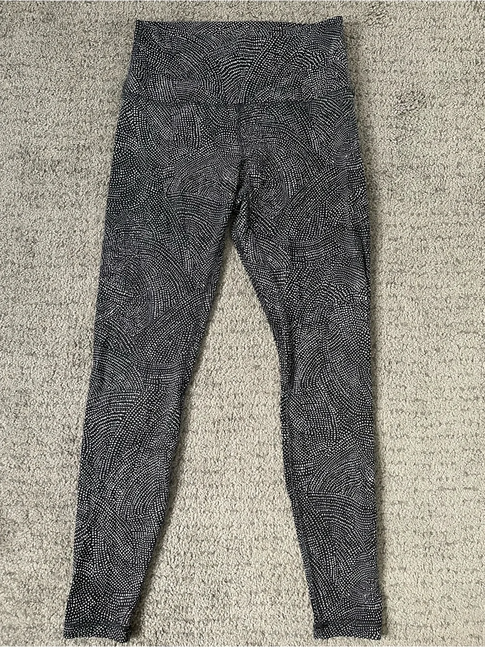 LULULEMON - Align - Free Spirit Black & White Dot-Print High-Rise Leggings - Picture 7 of 9